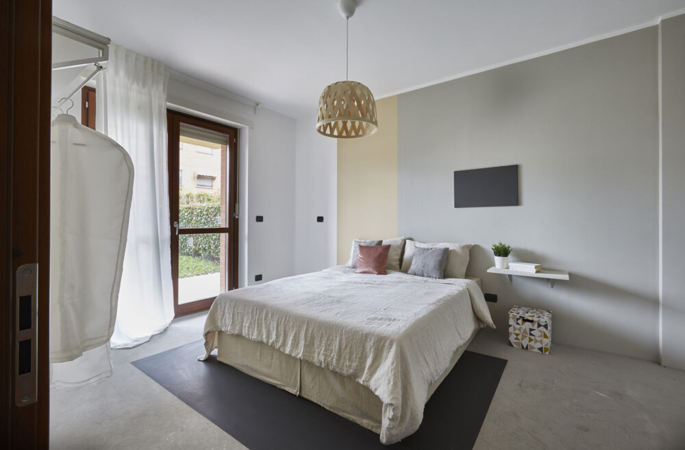 7-Casa-venduta-velocemente-camera-matrimoniale-home-staging-dopo-Forme-Vende-Case