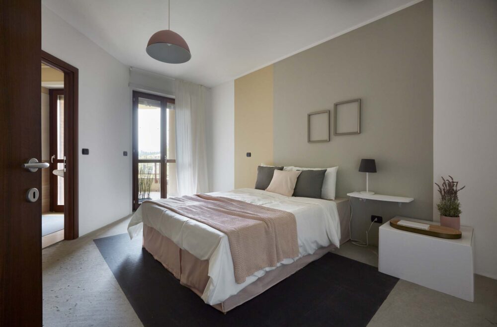 9-Casa-venduta-velocemente-camera-matrimoniale-home-staging-dopo-Forme-Vende-Case